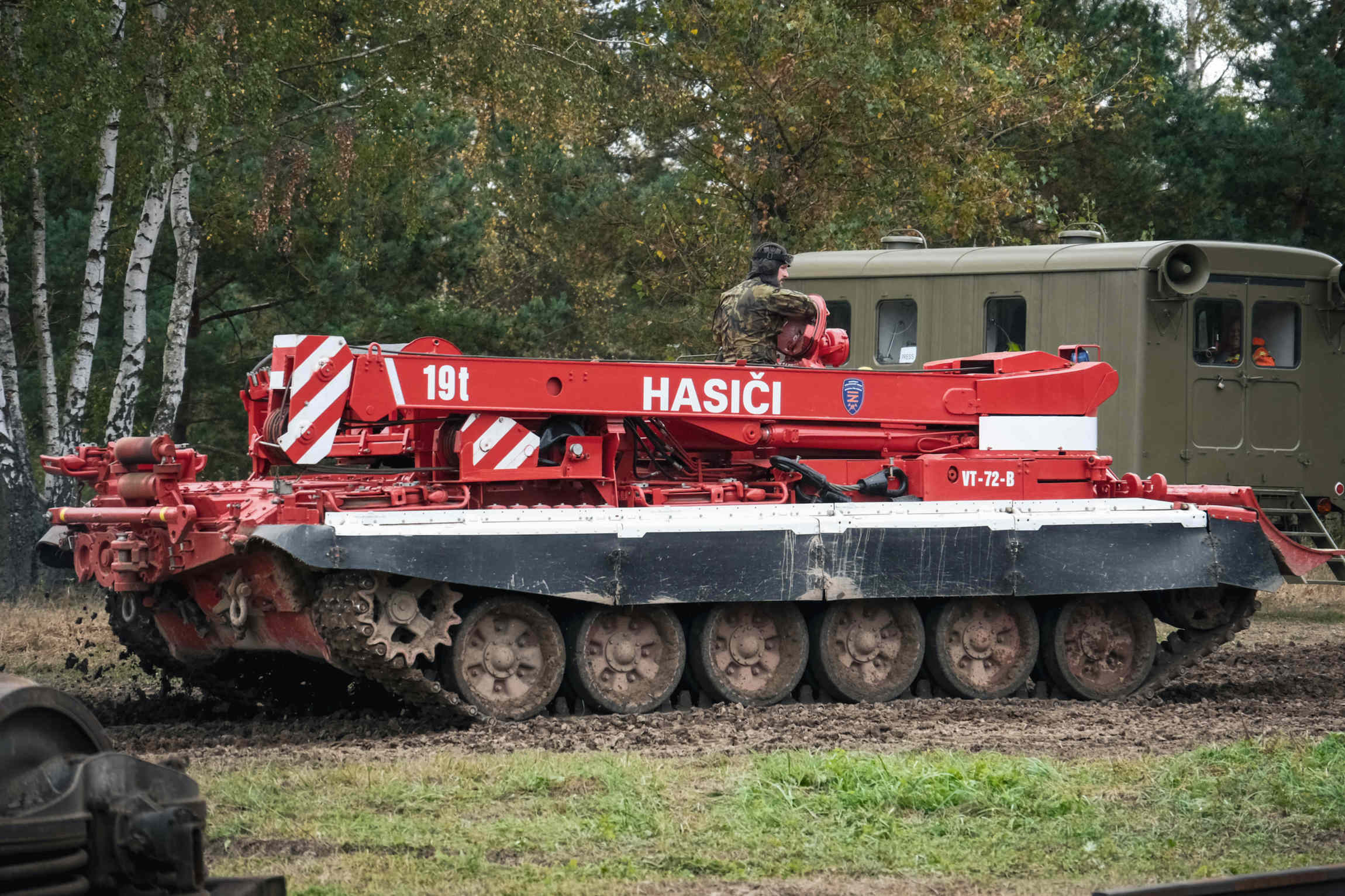 Drážní hasiči předvedli vyprošťovací vozidla