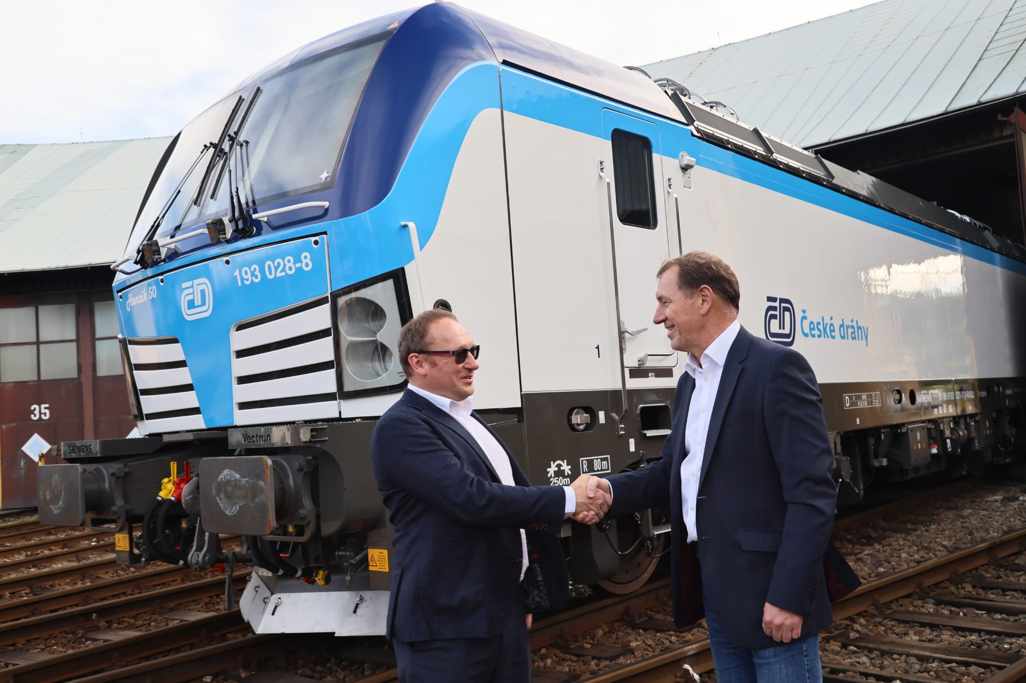 50. lokomotiva Siemens Vectron pronajatá od společnosti RS Lease